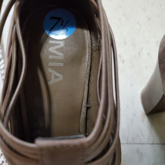 # 011 MIA Suede Booties NWOT - Picture 7 of 8